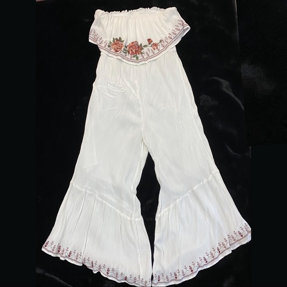 American Eagle Embroidered Jumpsuit - Picture 2 of 6